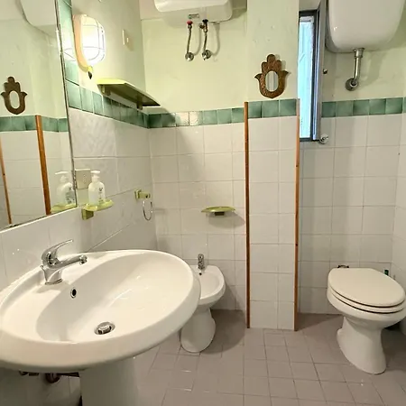 P054 - Porto Recanati, Comodo Trilocale Con Patio Esterno 아파트